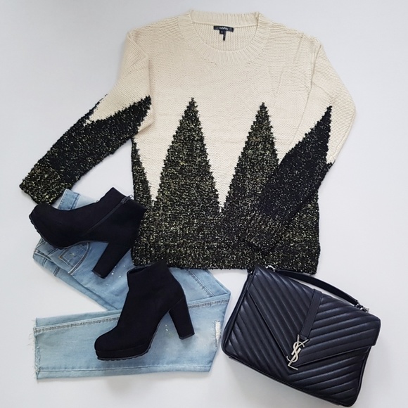 Long Sleeve Round Neck Pull Over Knit Sweater - Picture 2 of 6